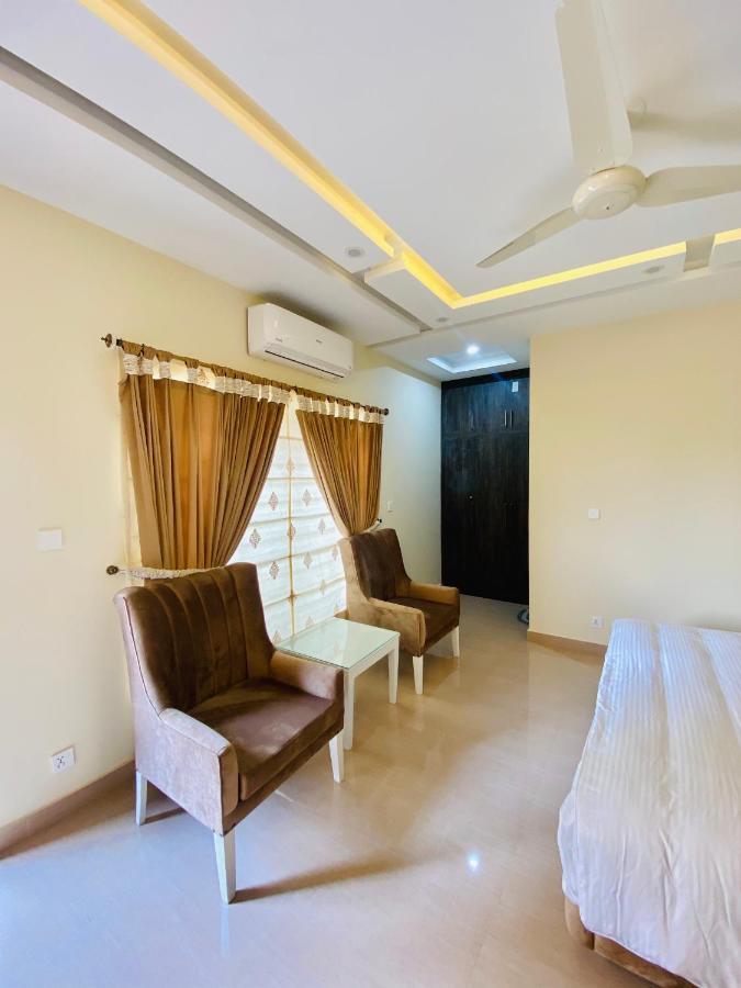 Continental Boutique House Bed and Breakfast Islamabad Buitenkant foto